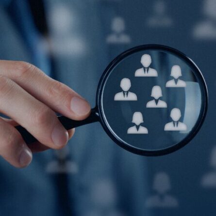 Entenda o significado de headhunting executive, suas vantagens para empresas e como aplicar em recrutamento de alto nível. Insights da Foursales.