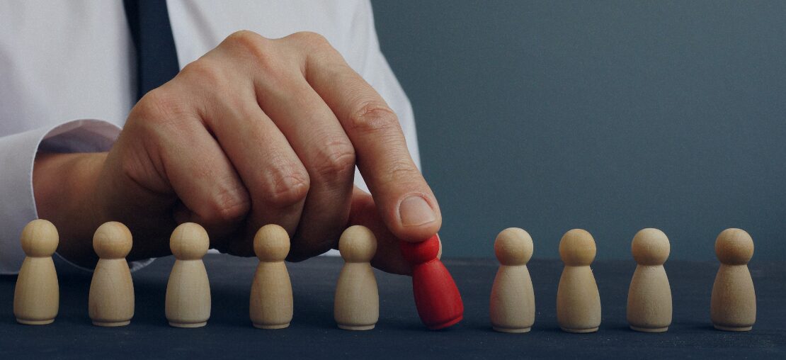 Saiba quanto custa contratar uma consultoria de executive search no Brasil, fatores influenciadores e análise de valor. Dicas da Foursales.