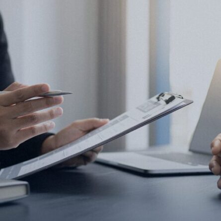 Guia Completo: Como Contratar Gerentes de Vendas