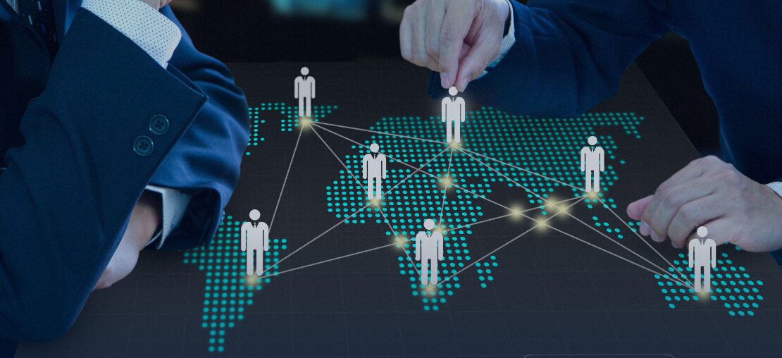 Razões para contratar headhunters na expansão de negócios em vendas, vantagens e estratégias. Foursales.