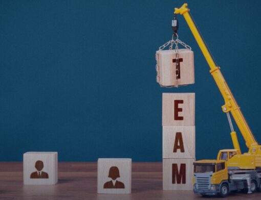 Entenda o que é headhunting e como beneficia empresas de vendas, com vantagens e dicas da Foursales.